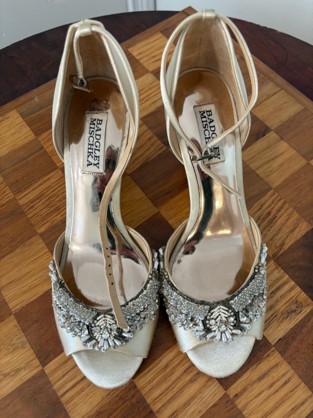 Bagdley Mischka Satin Wedges size 8 - Picture 3 of 9